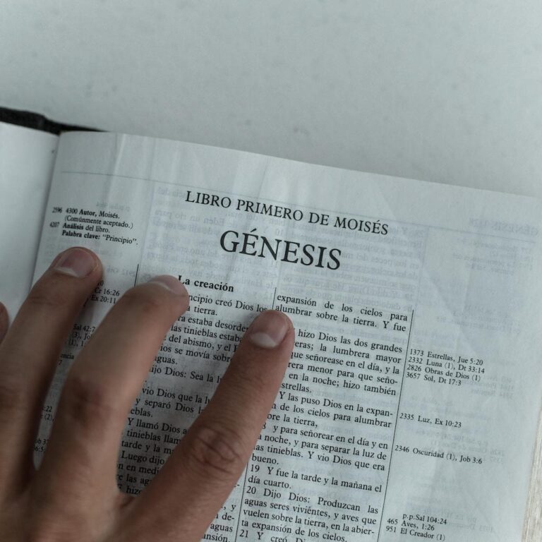 Frases de fé com versículos para fortalecer você nos dias difíceis